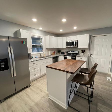Remodeled Cottage With Sunroom 맨체스터 외부 사진