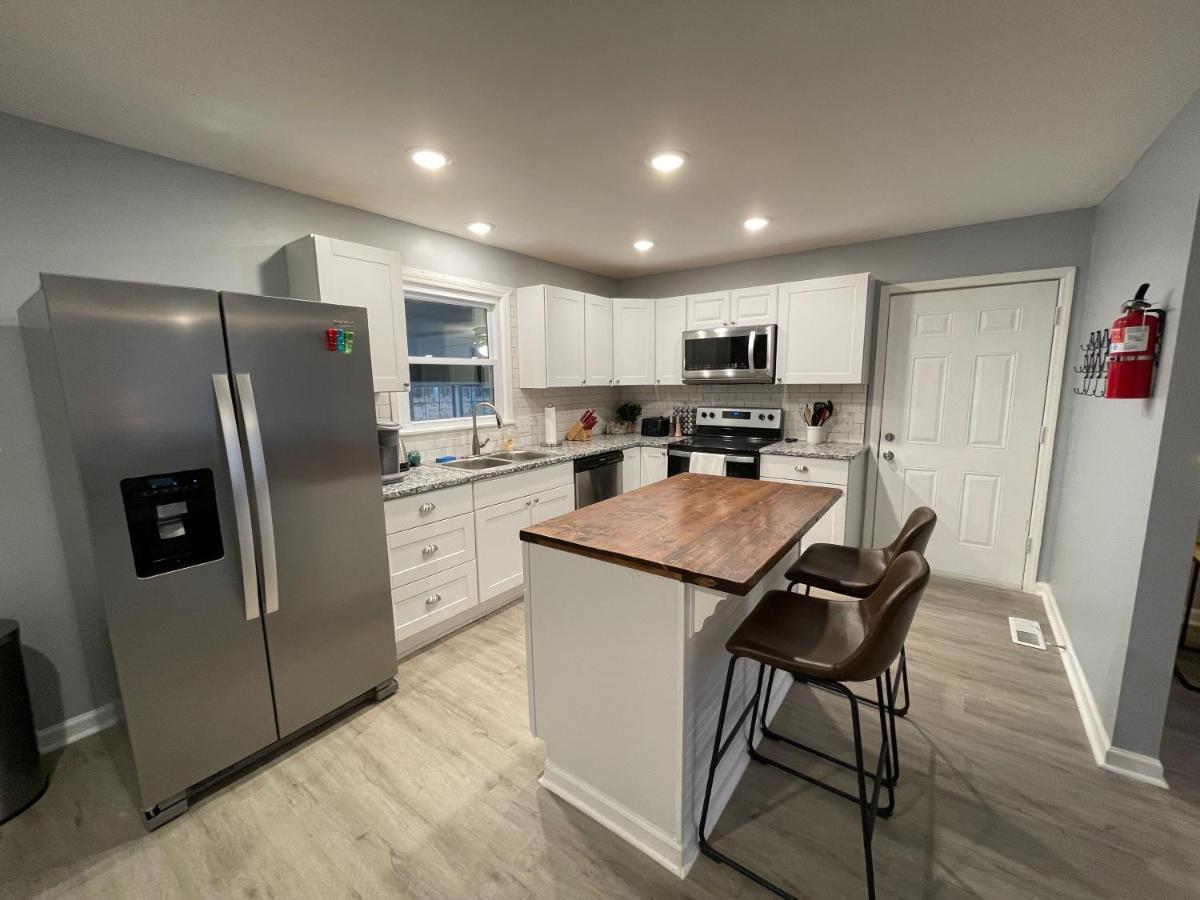 Remodeled Cottage With Sunroom 맨체스터 외부 사진