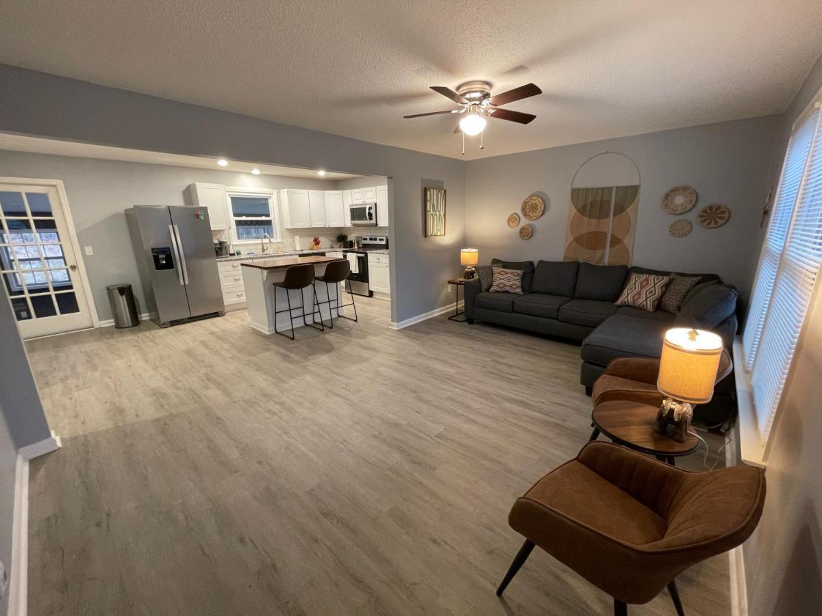 Remodeled Cottage With Sunroom 맨체스터 외부 사진