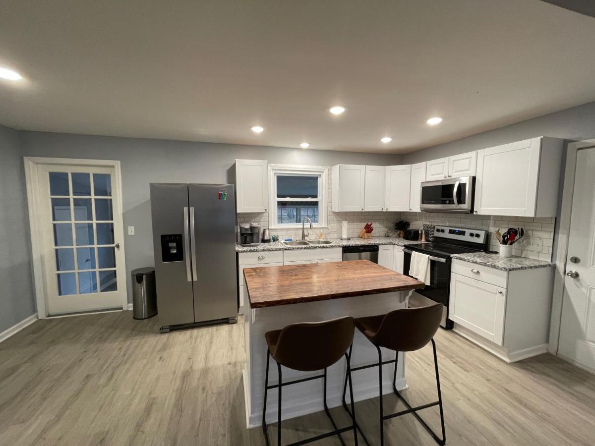 Remodeled Cottage With Sunroom 맨체스터 외부 사진