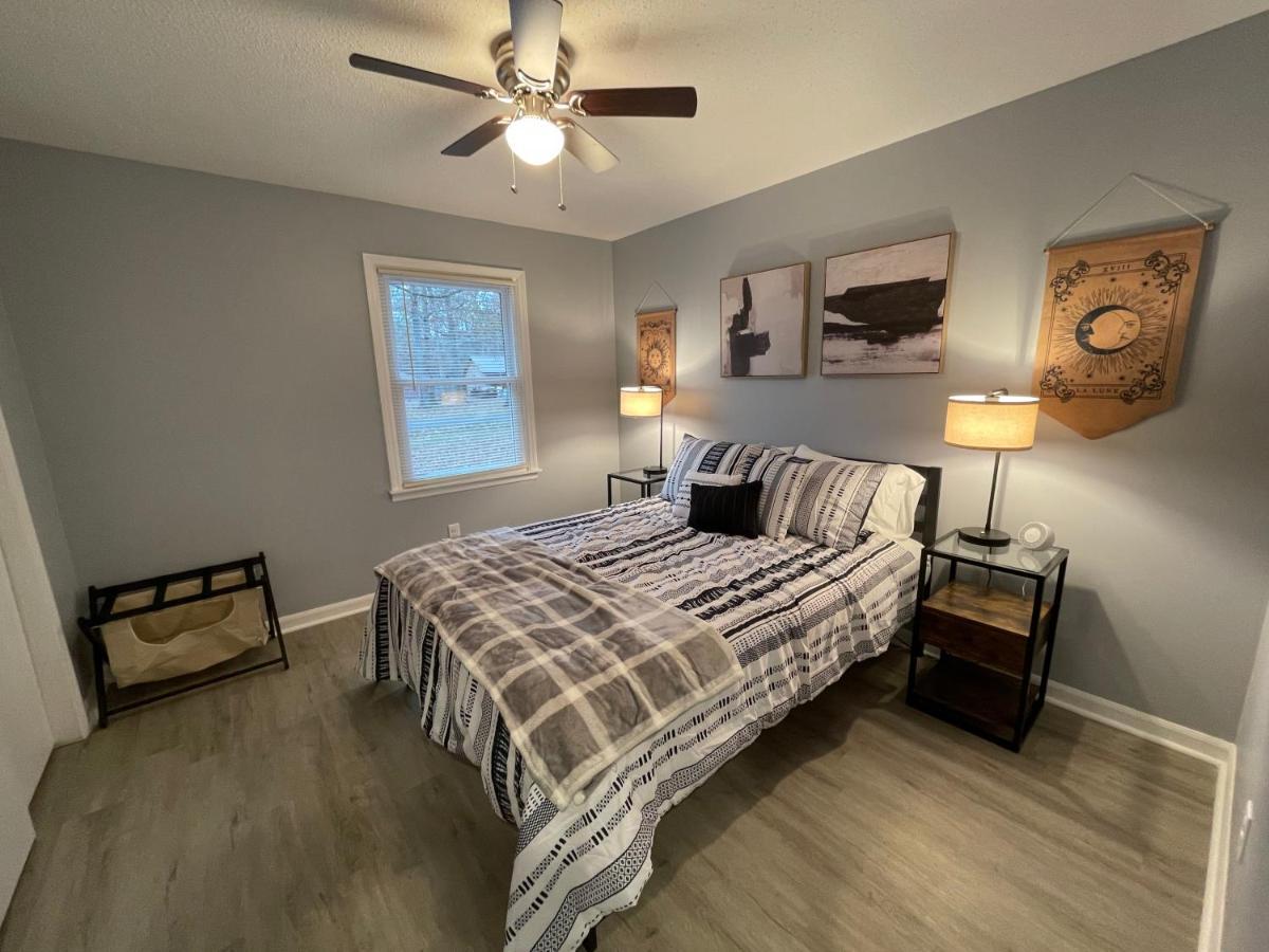 Remodeled Cottage With Sunroom 맨체스터 외부 사진